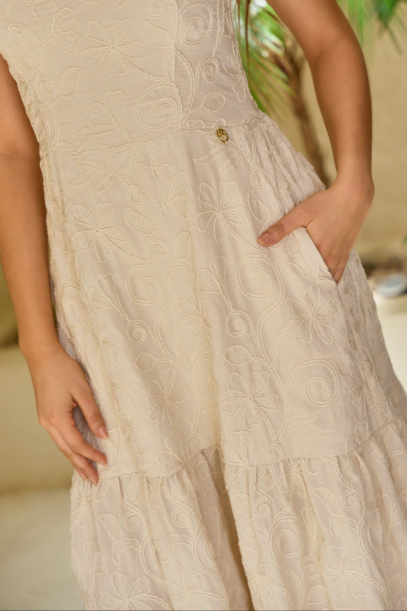 Vestido Largo Bordado Oslo Beige