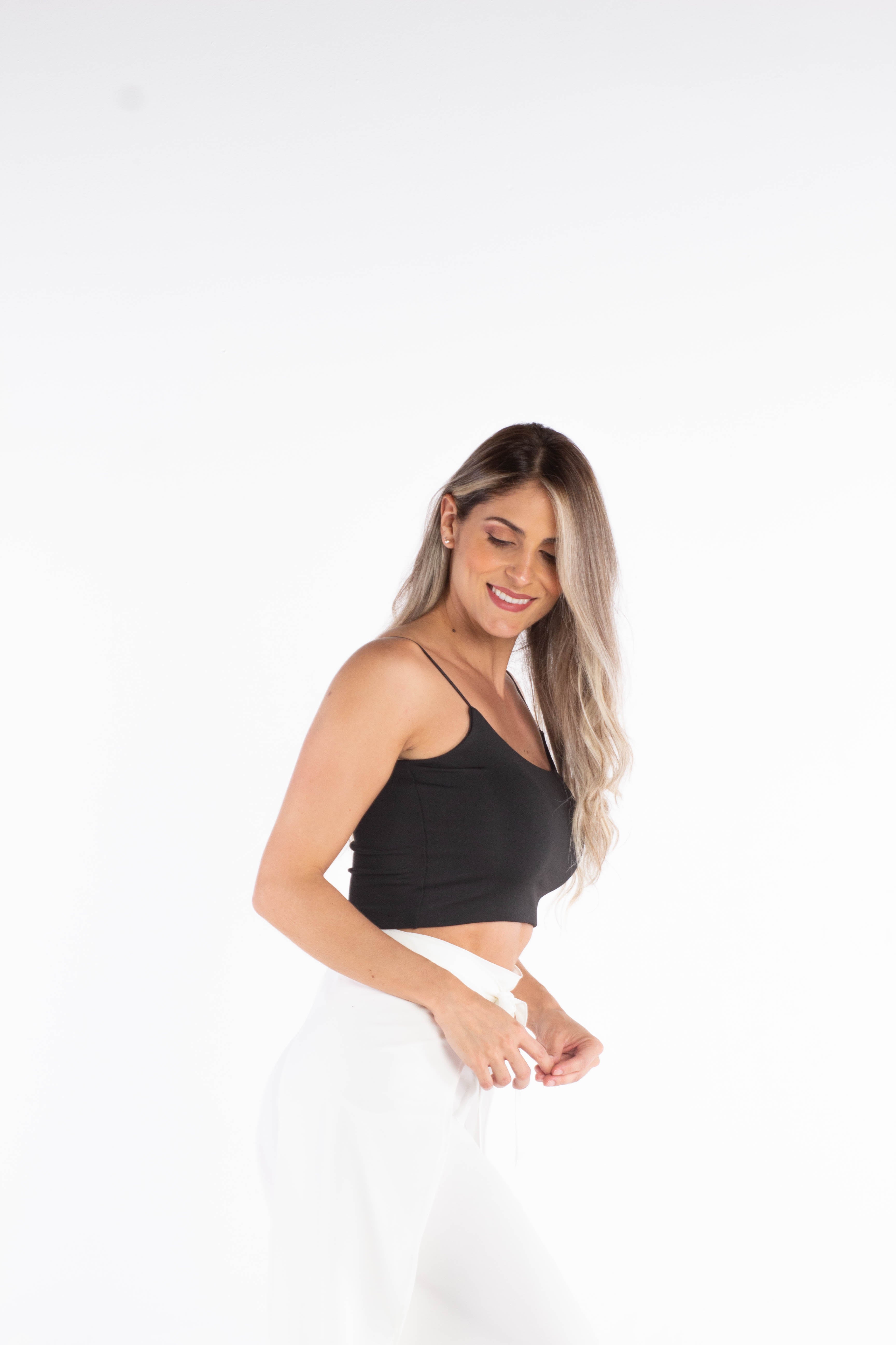 Croptop con tiras delgadas - Negro